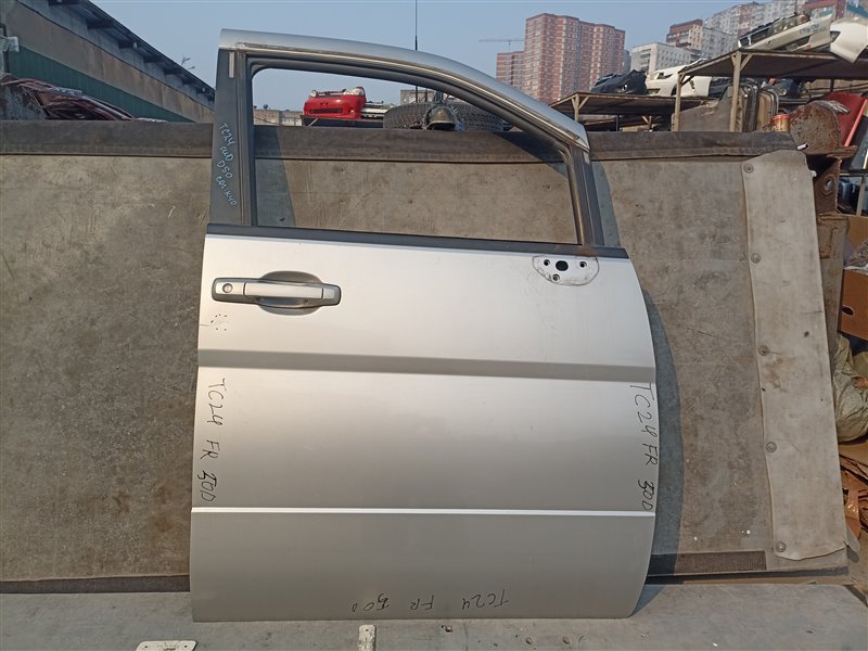 Дверь NISSAN SERENA TC24 передняя правая (б/у)