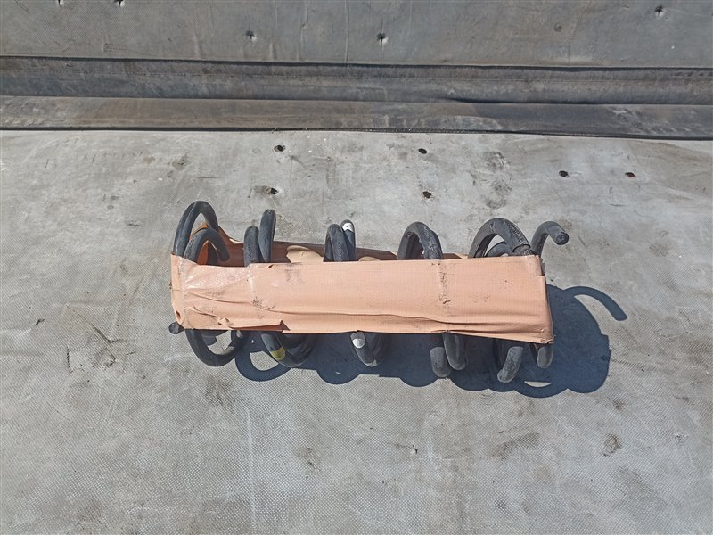 Пружина DAIHATSU BOON M600S 1KR-FE задняя (б/у)