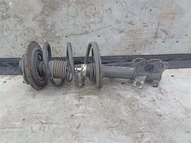 Стойка NISSAN PRESAGE PU31 VQ35DE передняя правая (б/у)