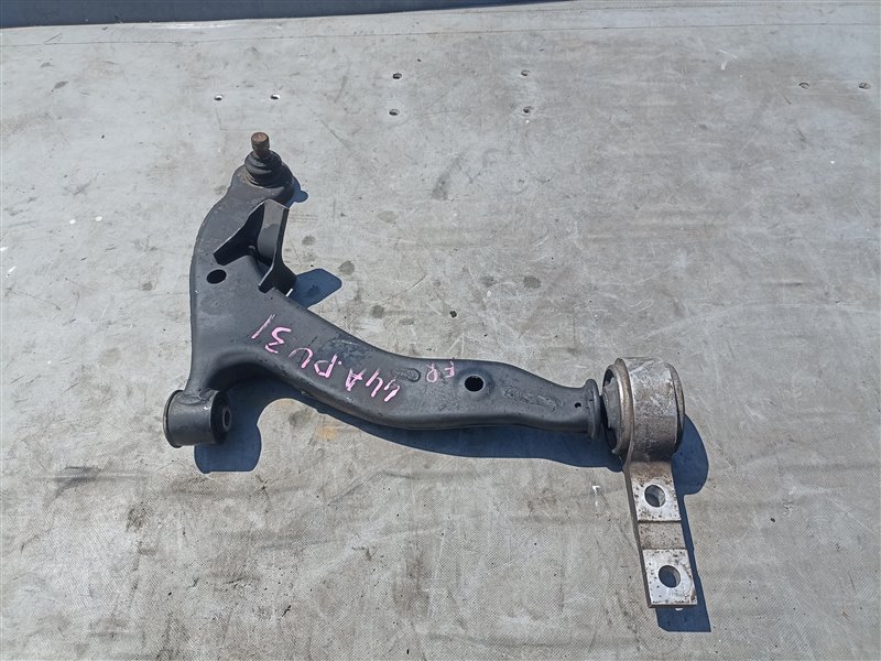 Рычаг NISSAN PRESAGE PU31 передний правый (б/у)