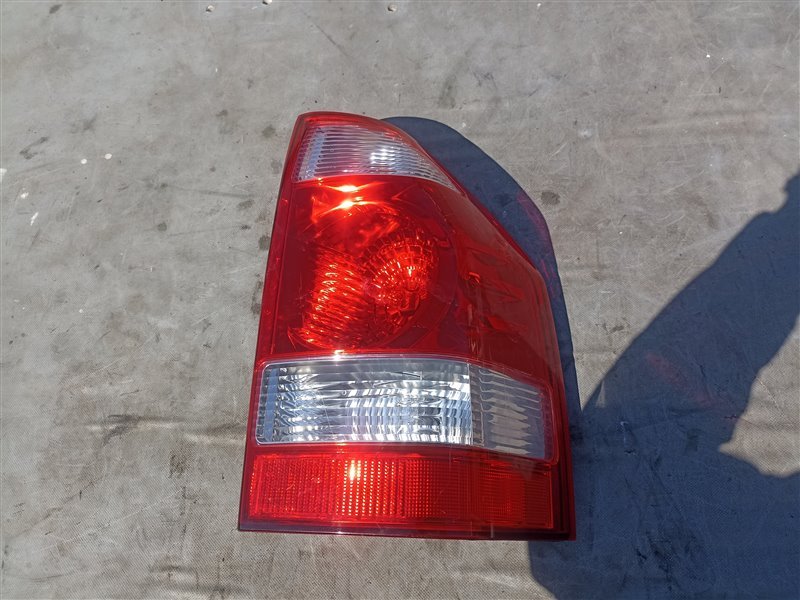 Стоп-сигнал MITSUBISHI PAJERO V63W правый (б/у)