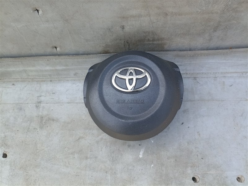 Airbag водительский TOYOTA TANK M900A (б/у)