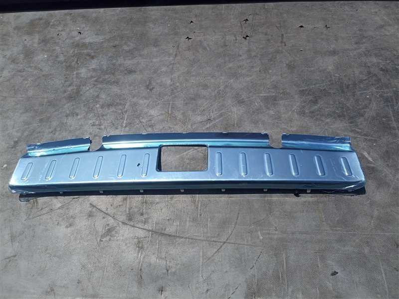 Накладка замка багажника PORSCHE PANAMERA 971 (б/у)