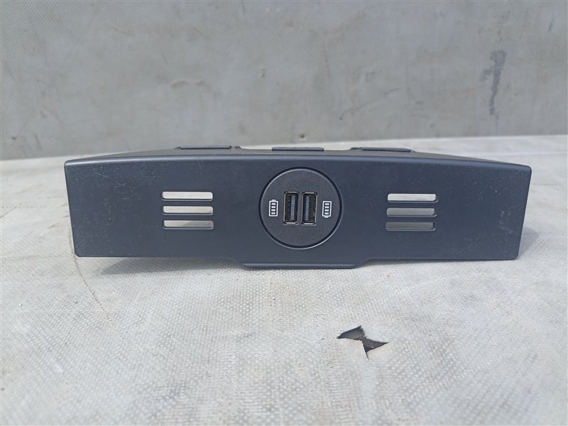 Вход usb PORSCHE PANAMERA 971 (б/у)
