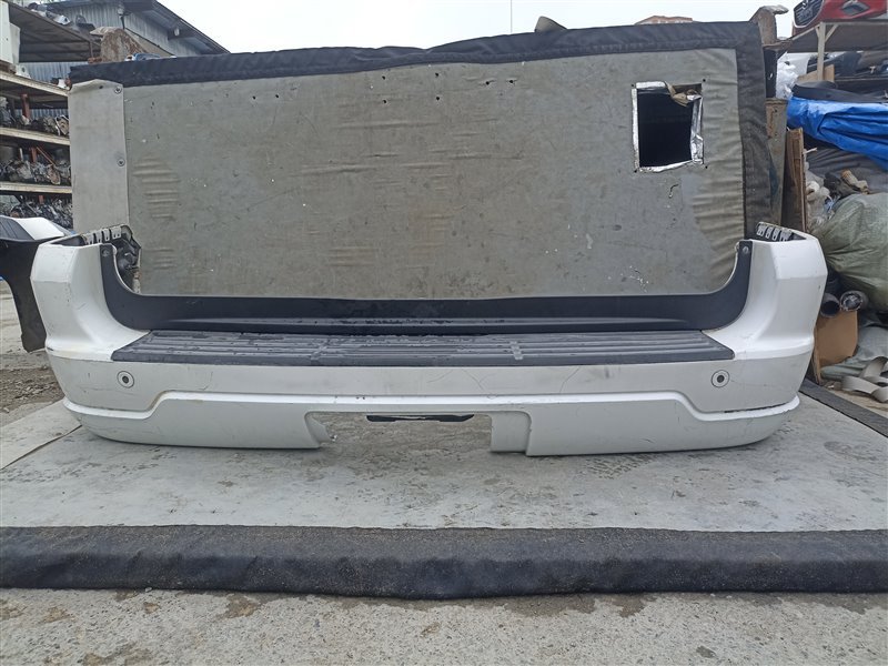 Бампер LINCOLN NAVIGATOR U228 задний (б/у)