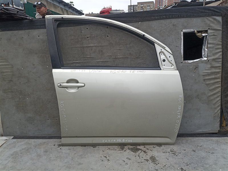 Дверь TOYOTA PASSO KGC10 передняя правая (б/у)