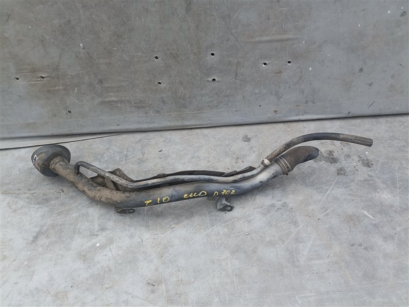 Горловина топливного бака NISSAN CUBE Z10 CG13DE (б/у)