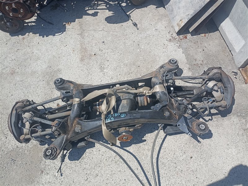 Балка TOYOTA CROWN GRS180 4GR-FSE задняя (б/у)