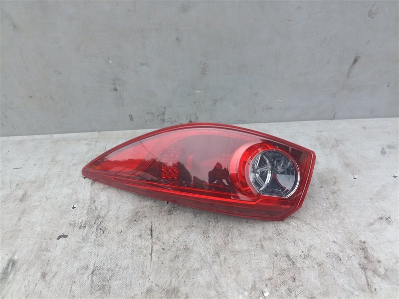 Стоп-сигнал MAZDA AXELA BYEFP правый (б/у)