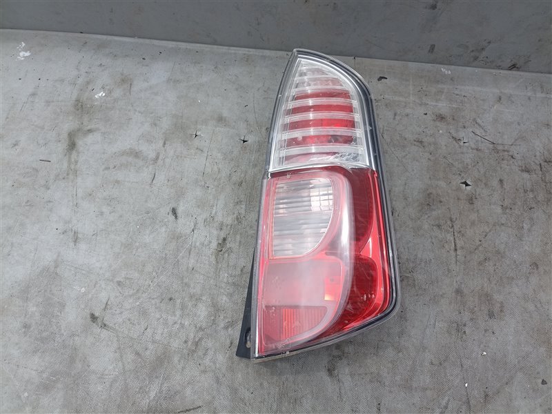 Стоп-сигнал TOYOTA PASSO KGC10 правый (б/у)