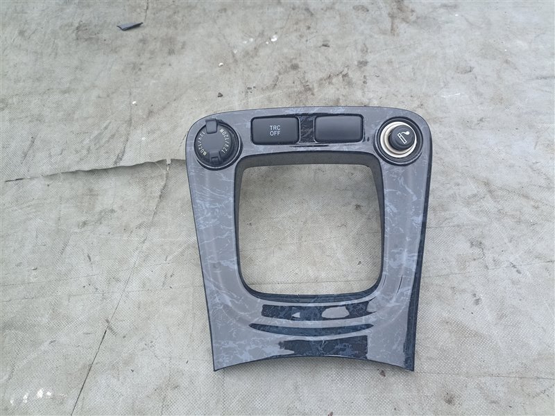 Консоль кпп TOYOTA KLUGER V ACU20 (б/у)