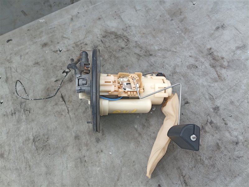 Топливный насос HONDA STREAM RN1 D17A (б/у)