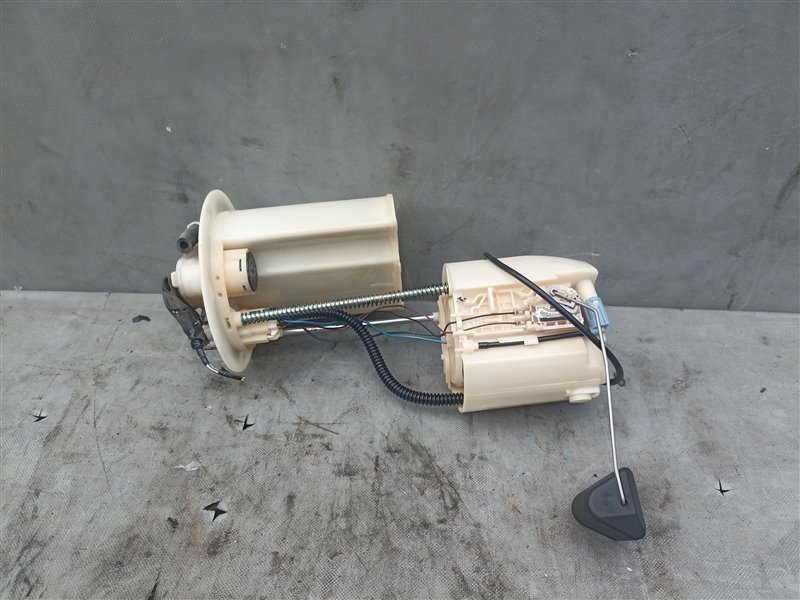 Топливный насос TOYOTA AQUA NHP10 1NZ-FXE (б/у)