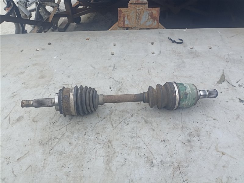 Привод MITSUBISHI PAJERO IO H66W 4G93 передний правый (б/у)