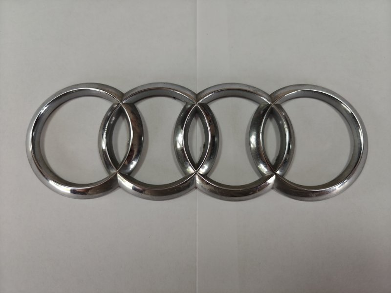 Эмблема AUDI TT FV3 (б/у)