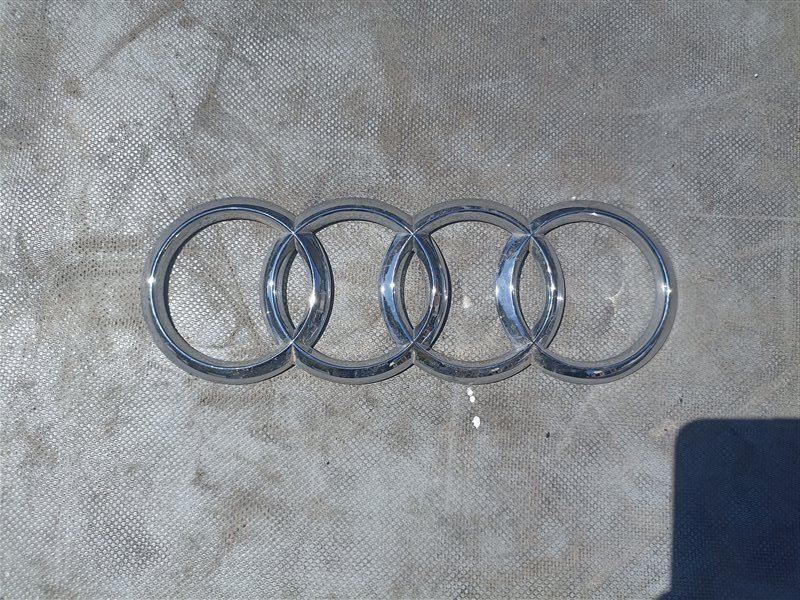 Эмблема AUDI TT FV3 (б/у)