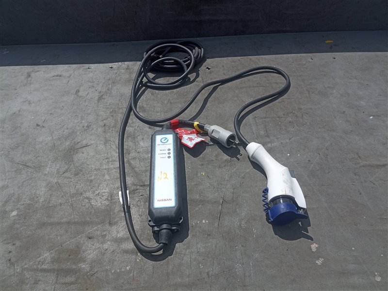 Зарядное устройство NISSAN LEAF (б/у)