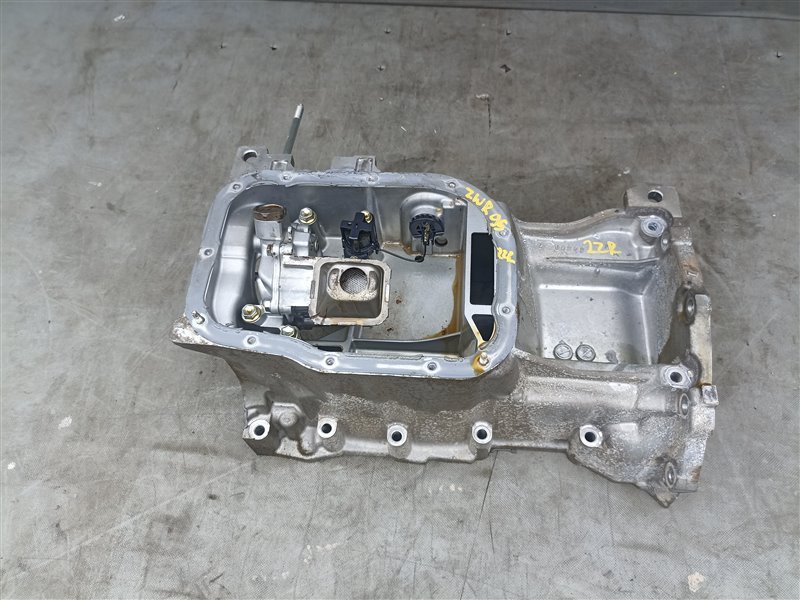 Поддон TOYOTA NOAH ZWR90 2ZR-FXE (б/у)
