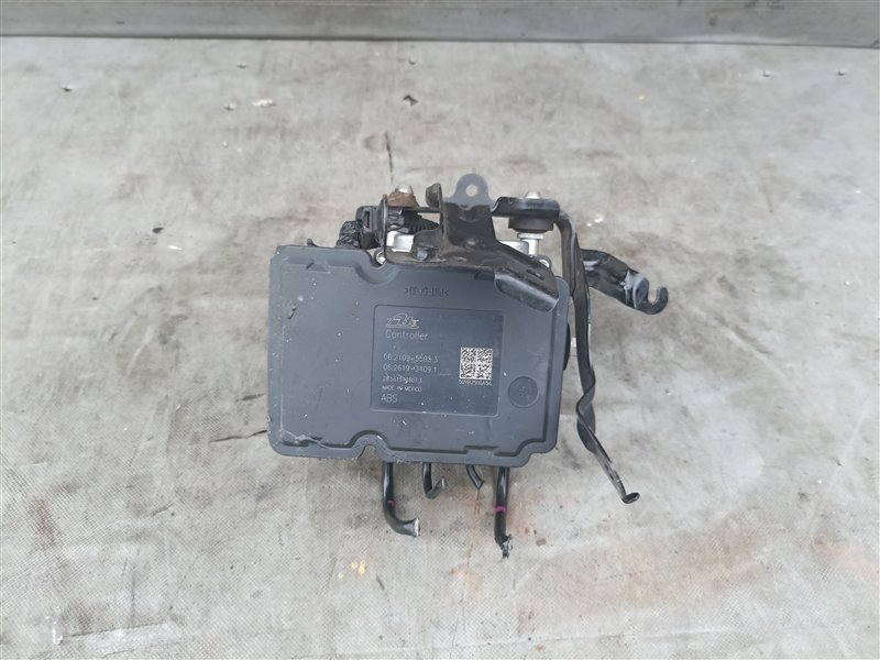 Блок abs HONDA INSIGHT ZE2 LDA (б/у)