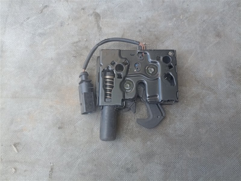 Замок капота AUDI TT FV3 (б/у)