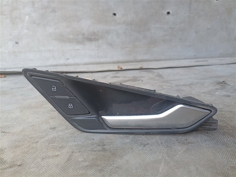 Ручка двери внутренняя AUDI TT FV3 правая (б/у)