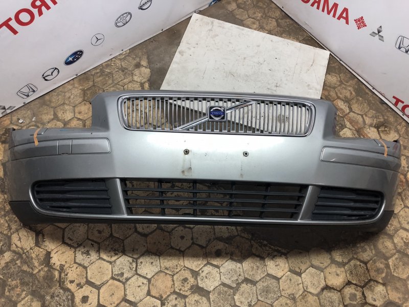 Бампер Volvo V50 передний Бампер Volvo V50 передний