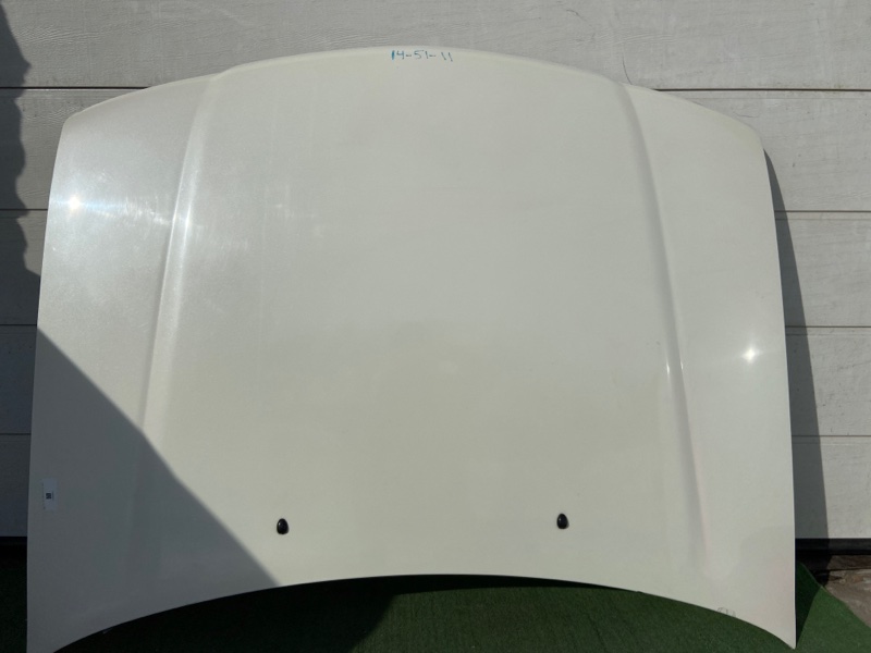 Капот Nissan Sunny B15 Капот Nissan Sunny B15