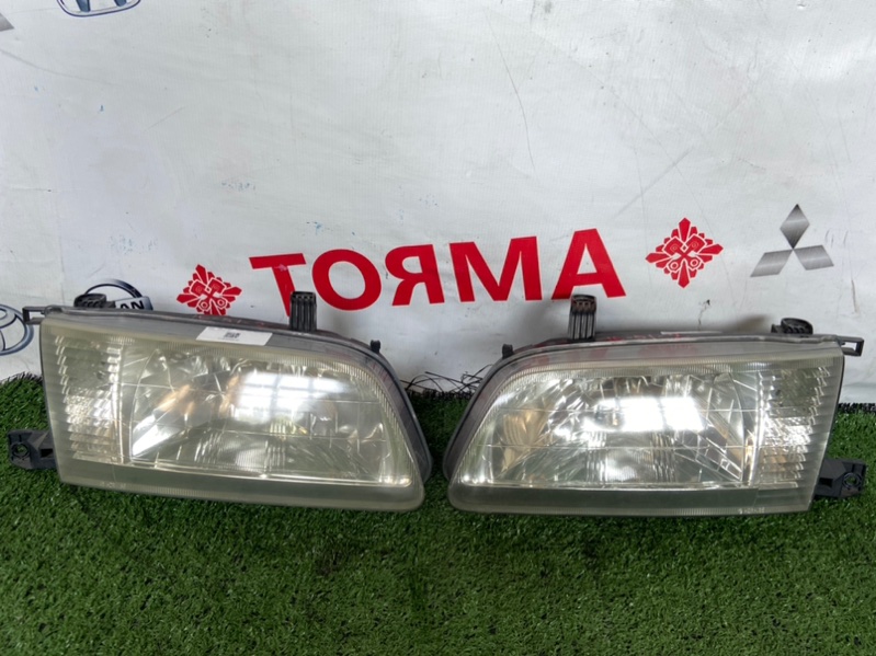 Фара Nissan Sunny B15 Фара Nissan Sunny B15