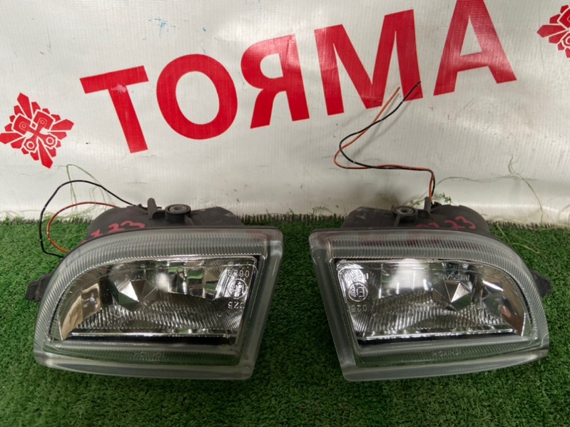 Туманка Nissan Primera HP12 Туманка Nissan Primera HP12