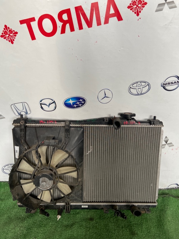Радиатор основной Honda Stream RN1 D17A