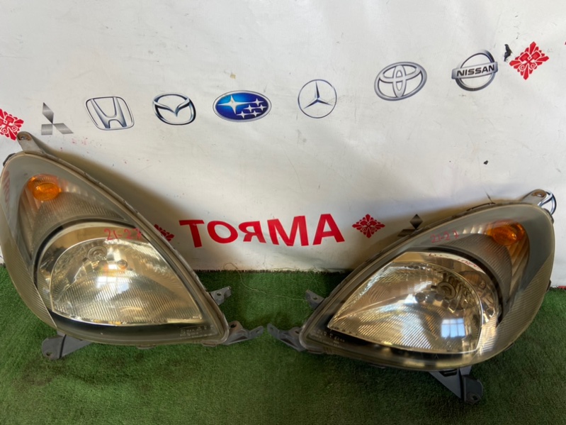 Фара Toyota Funcargo NCP20 Фара Toyota Funcargo NCP20