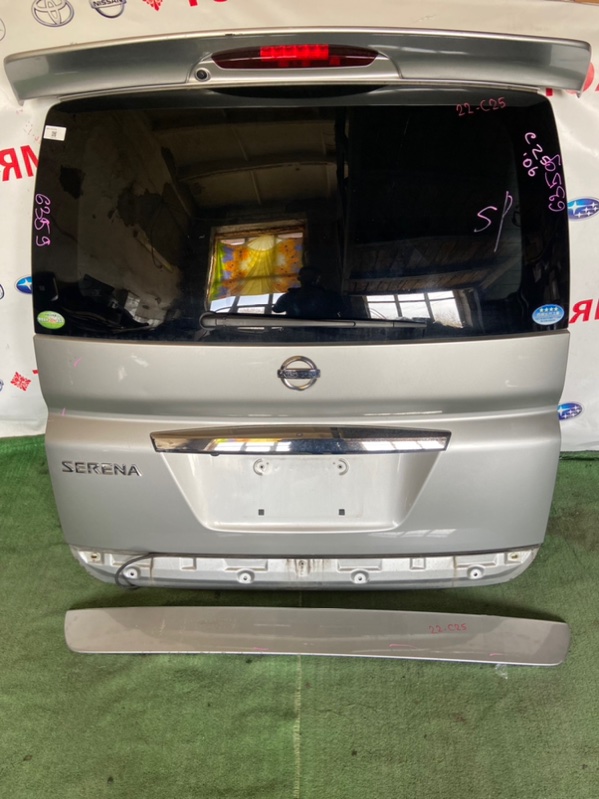 Дверь 5-я Nissan Serena C25 Дверь 5-я Nissan Serena C25
