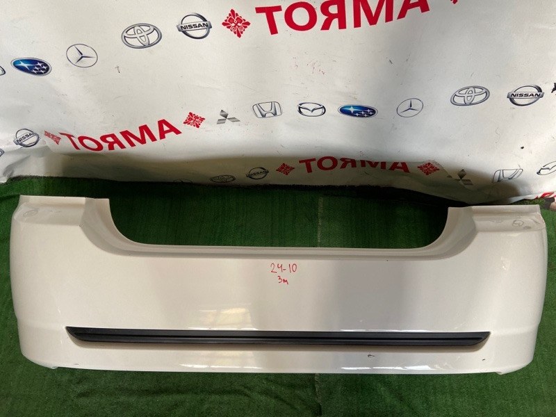 Бампер Toyota Allex CE121 задний Бампер Toyota Allex CE121 задний