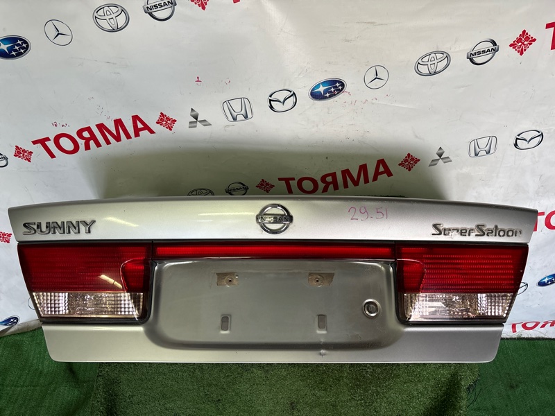 Крышка багажника Nissan Sunny B15