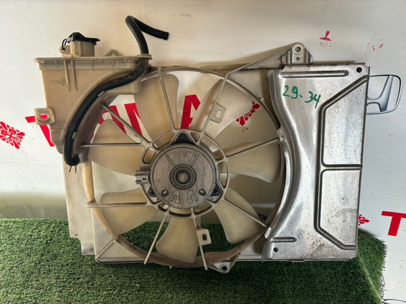 Диффузор радиатора Toyota Vitz SCP10 1SZ-FE