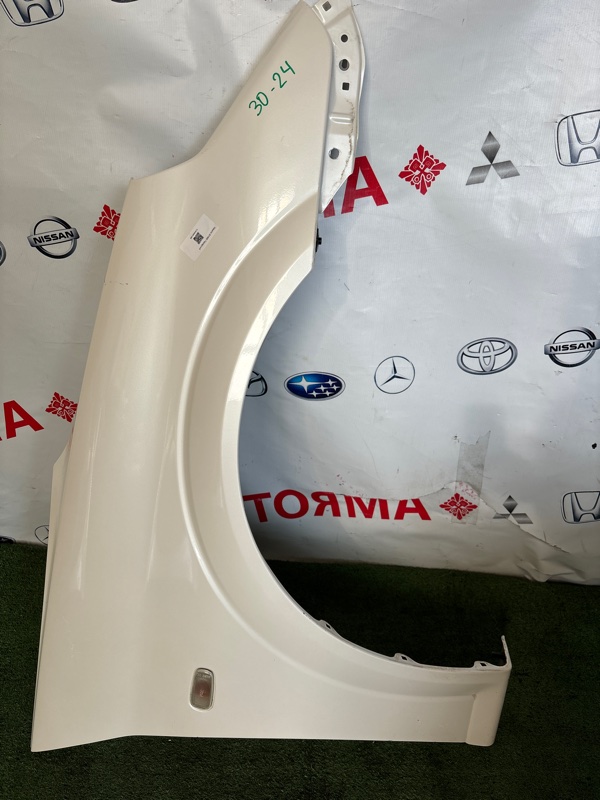 Крыло Toyota Opa ACT10 переднее правое