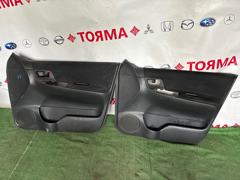 Обшивка дверей Toyota Corolla Spacio NZE121 передняя правая