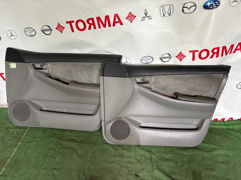 Обшивка дверей Toyota Corolla CDE120 передняя правая