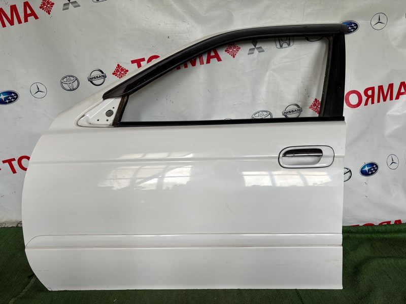 Дверь Nissan Sunny B15 передняя левая