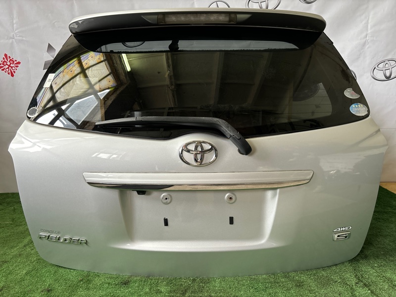 Дверь 5-я Toyota Corolla Fielder NZE141