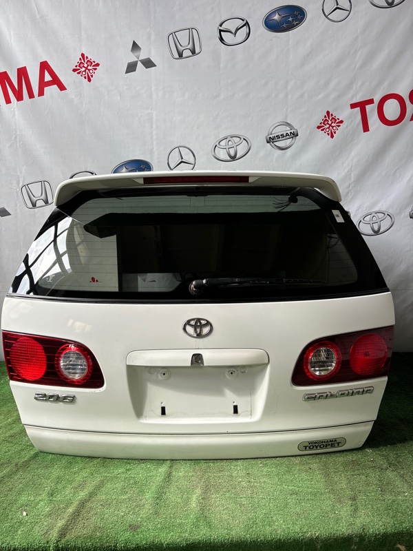 Дверь 5-я Toyota Caldina AT211