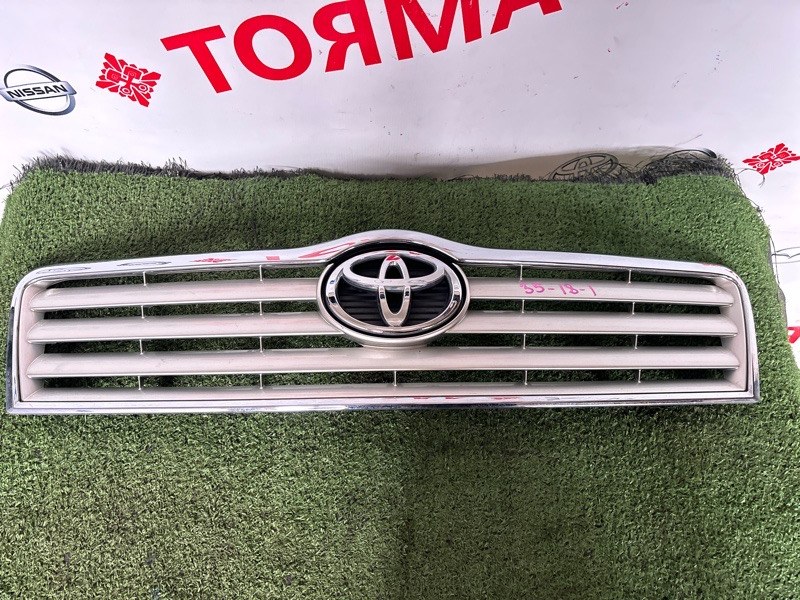 Решетка радиатора Toyota Avensis ADT250