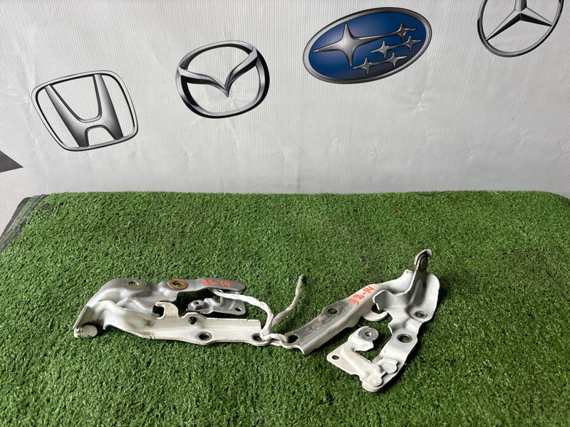 Петля капота Toyota Camry ACV40