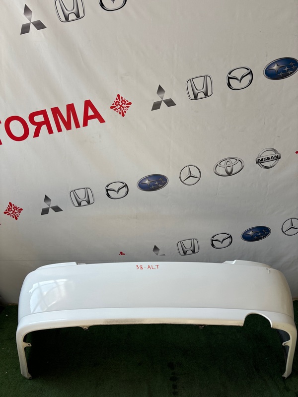 Бампер Toyota Altezza GXE10 задний