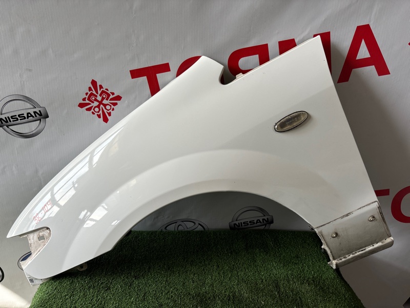 Крыло Mazda Premacy CP8W переднее левое