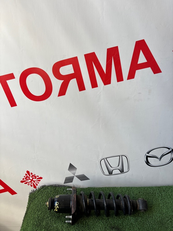 Стойка Toyota Avensis AZT250 1AZ 2004 задняя левая