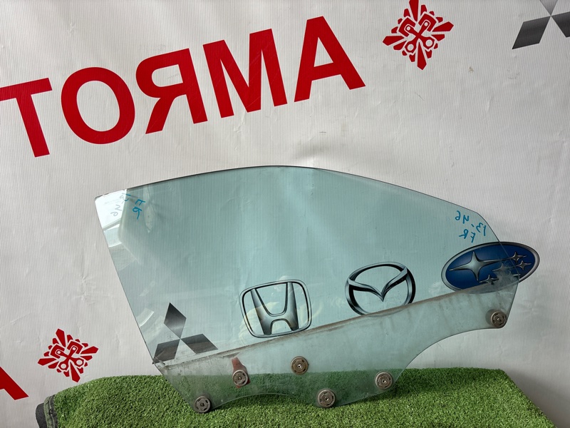 Стекло двери Toyota Ceres AE101 переднее правое