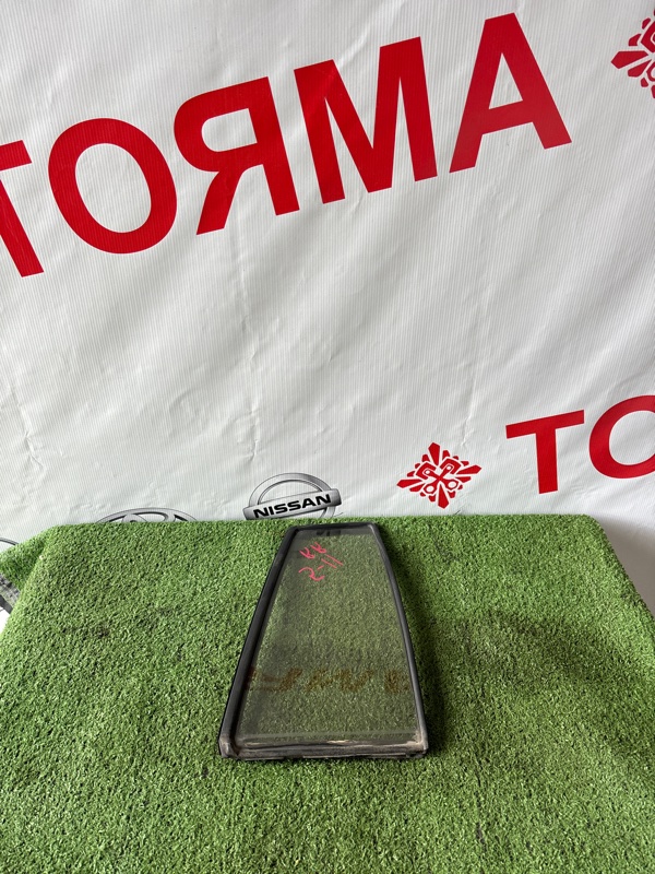 Стекло двери Toyota Caldina AT191 заднее правое