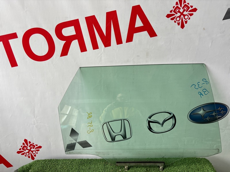 Стекло двери Toyota Caldina AT211 7A заднее правое