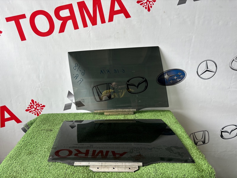 Стекло двери Toyota Avensis AZT250 2006 заднее правое